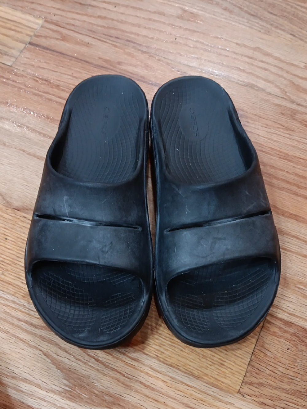 OOFOS Black Slide Sandals - M10/ W12